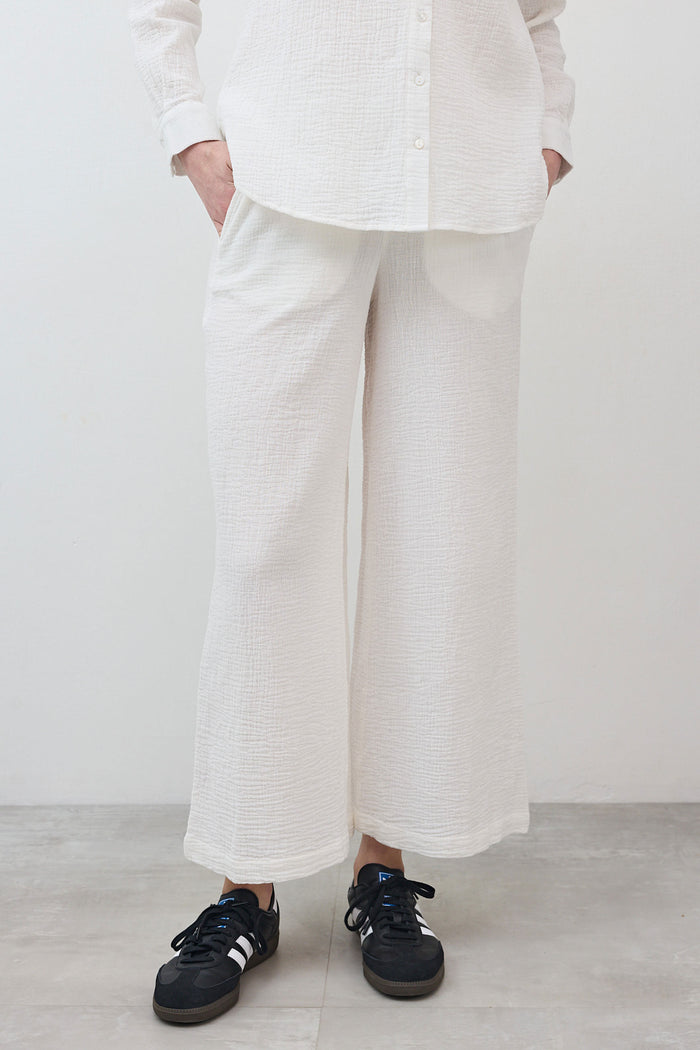 Marshmallow wide-leg pants in textured woven fabric, relaxed straight fit, ankle length
