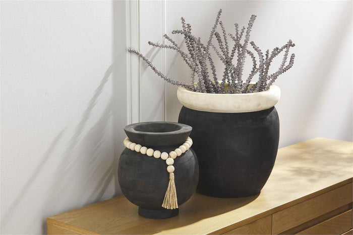 Black Two Toned Pot