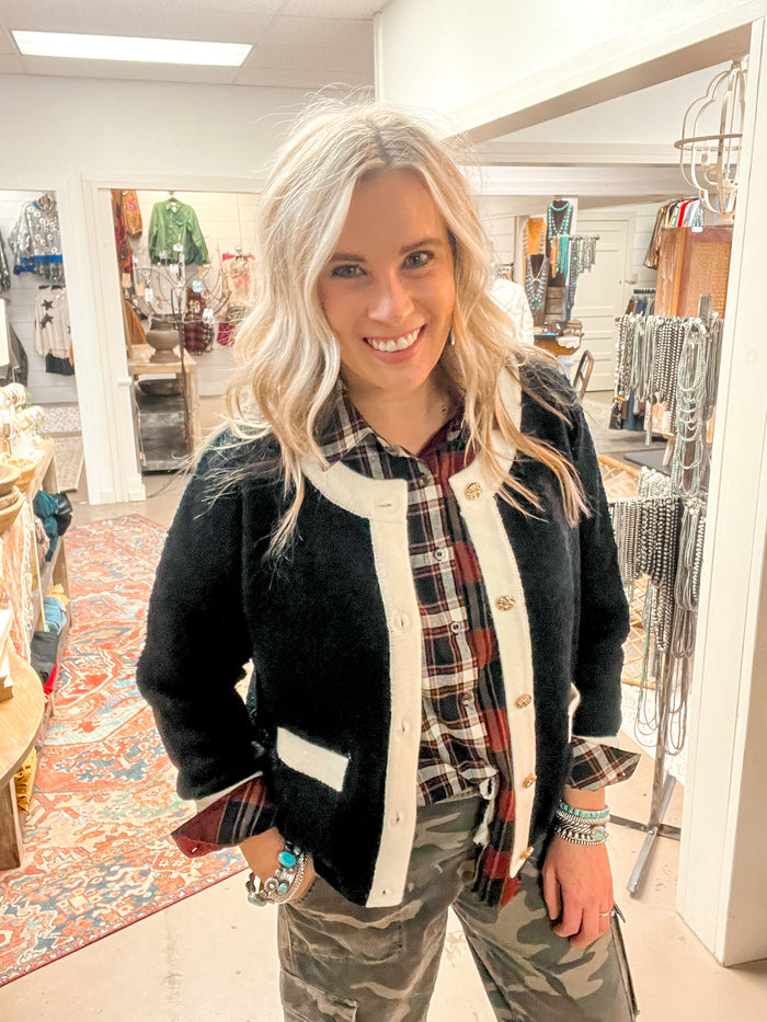 BUTTON DOWN BOOKLET CARDIGAN, BLACK
