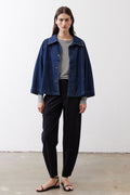 Denim cropped swing jacket, medium wash, pointed collar with button-front