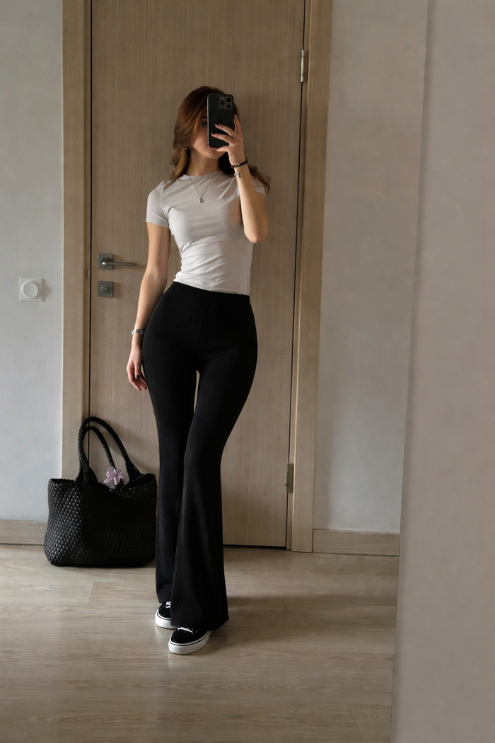 Flared ribbed pants