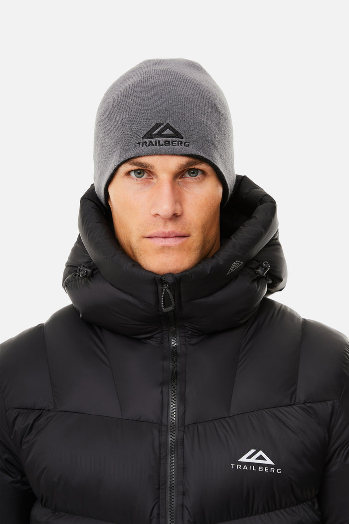 Peak Reversible Beanie - Black/Grey