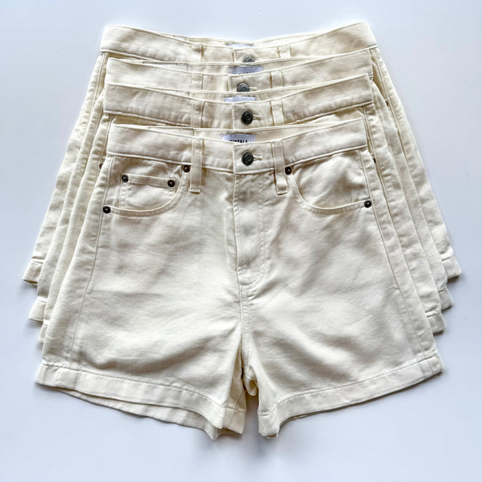 Pi24110 Cream Shorts