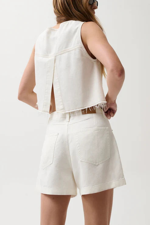 Pi24110 Cream Shorts
