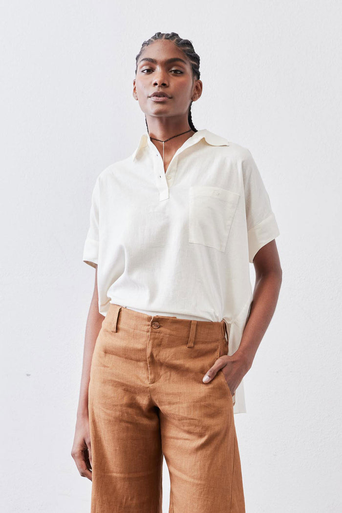 Vintage white linen short-sleeve pullover blouse with button placket and chest pocket