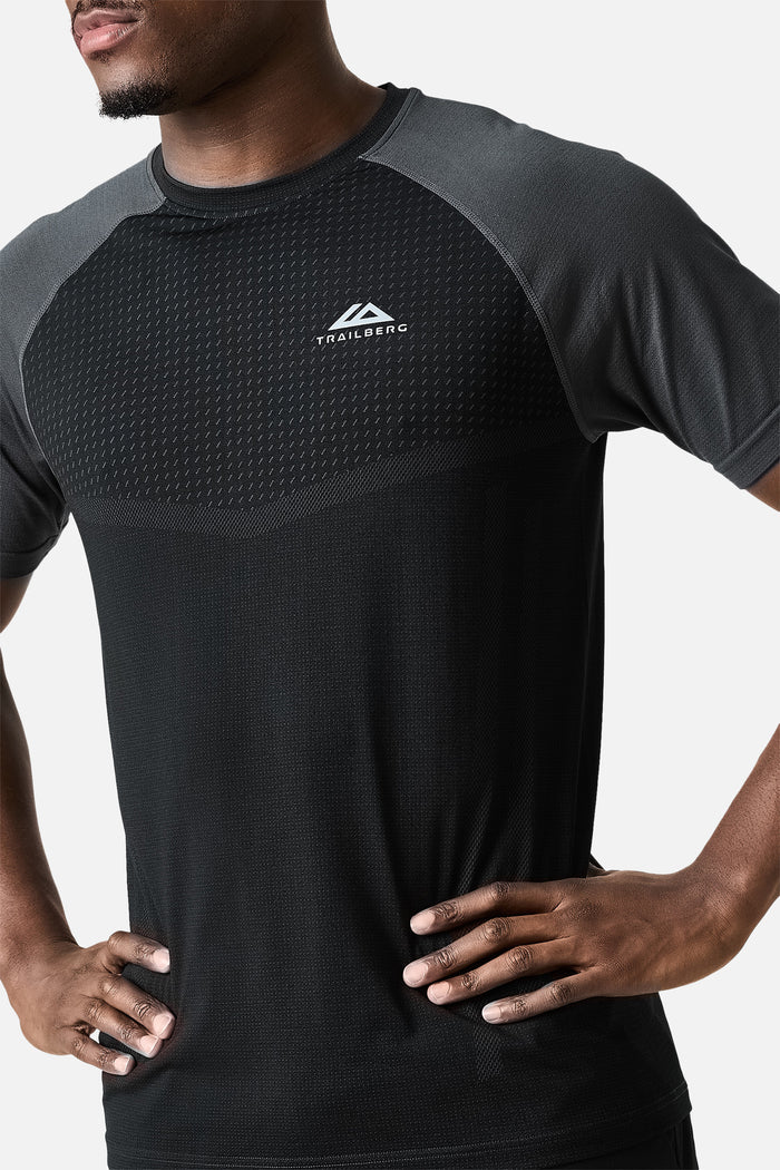 Rapid Dash Seamless Tee - Black/Volcano Grey