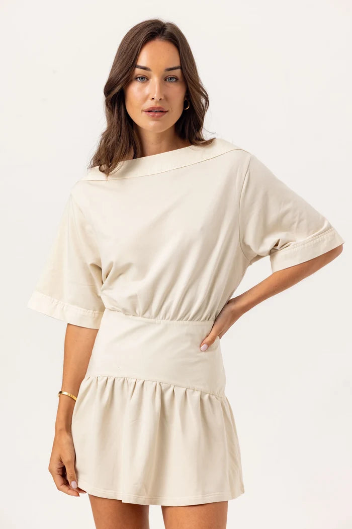 Su031 Cream Cotton Dress