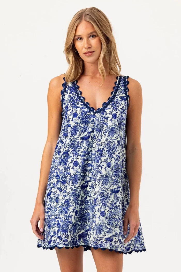 Su138 Printed Shift Dress