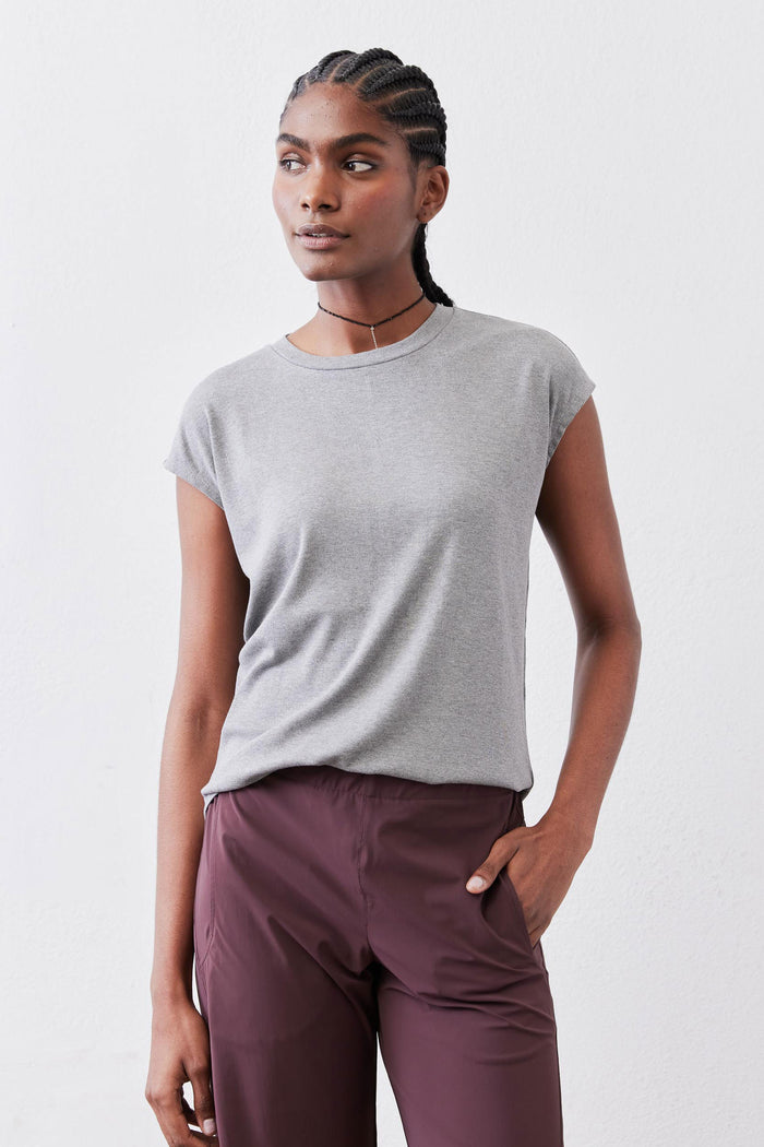 Gray melange ribbed crew-neck tee, draped fit, short sleeves