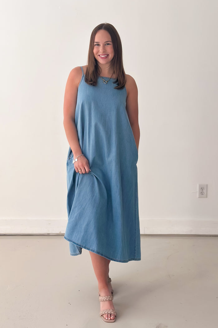 Weekend Wanderer Maxi Dress